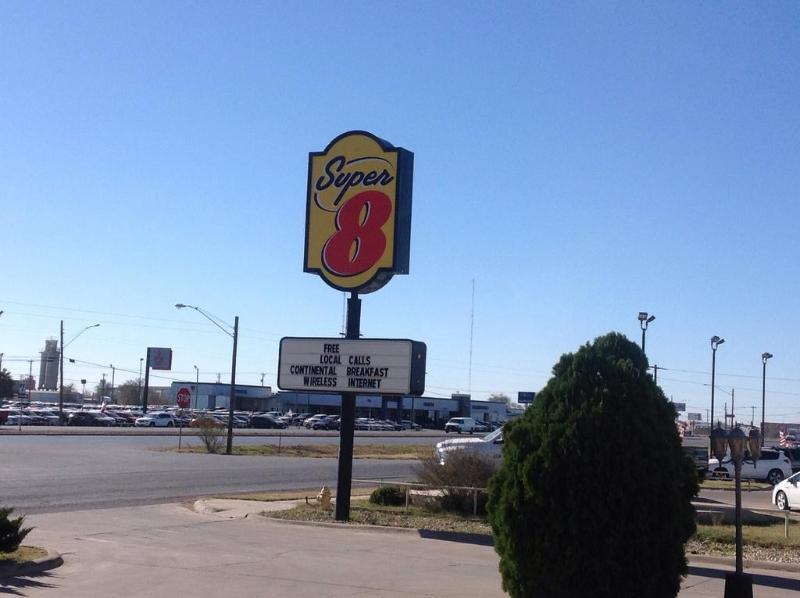 ซูเปอร์ 8 บาย วินด์แฮม มิดแลนด์ Motel ภายนอก รูปภาพ